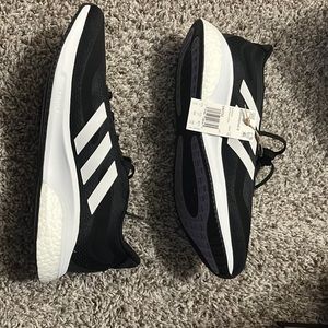 Supernova M Running Shoes S42722